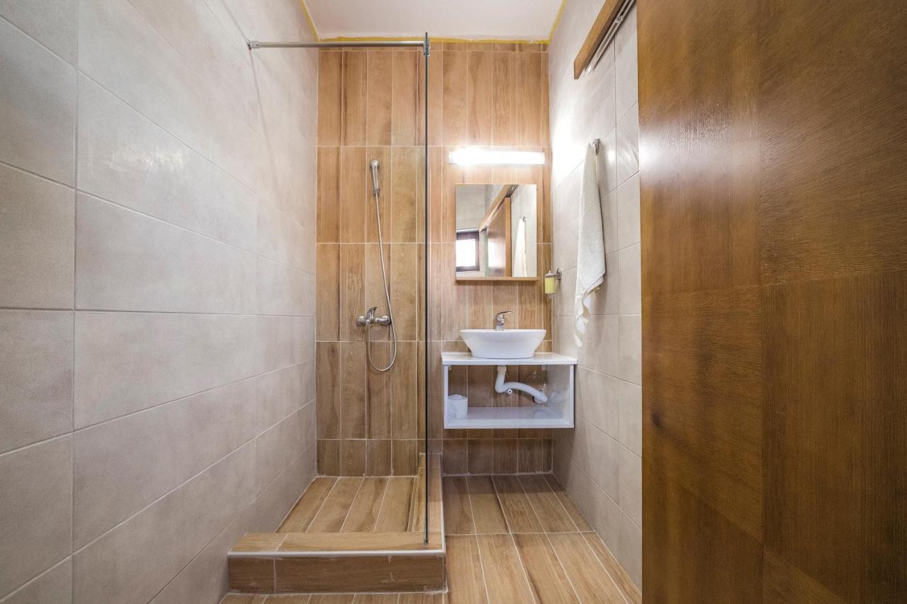 Zoe Pirot Apartment Luaran gambar